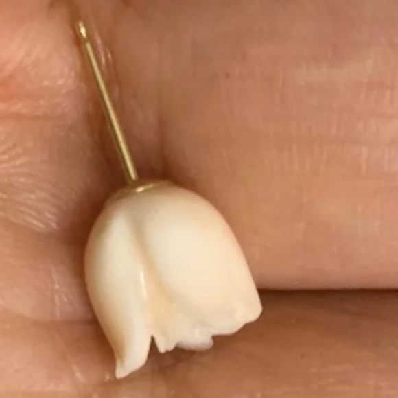 14k gold single Earrings. Final - Picture 3 of 3